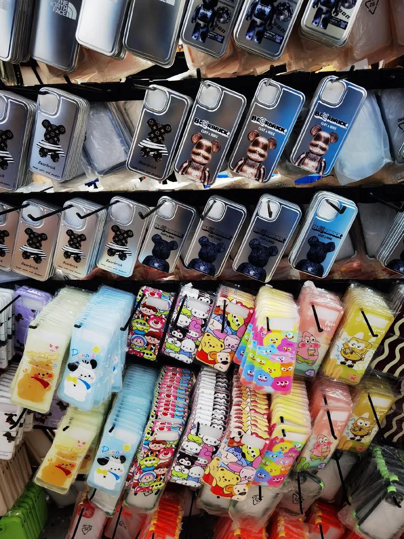 華強(qiáng)北 中國最大的電子批發(fā)市場與數(shù)碼產(chǎn)品集散地